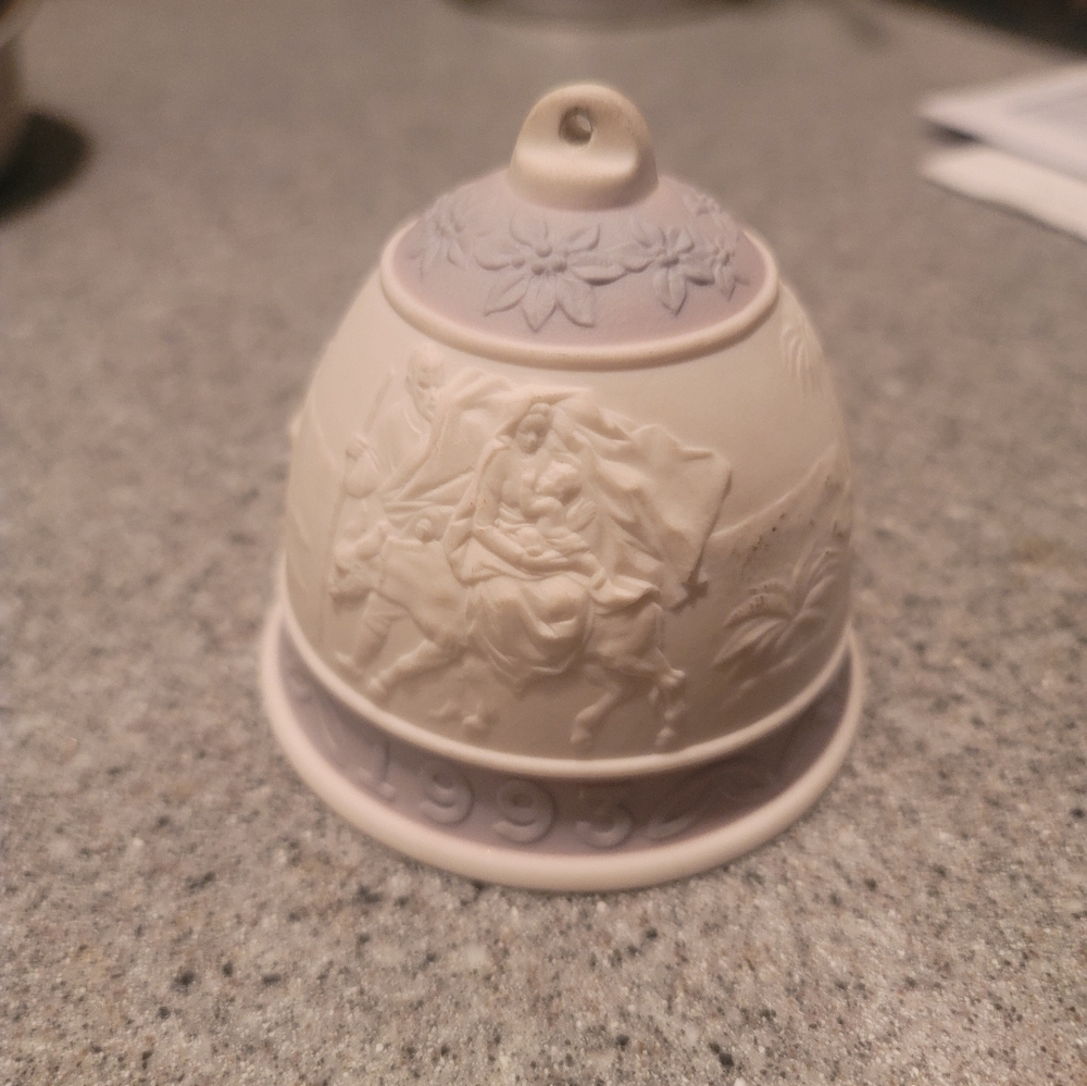 Lladro 1993 Christmas bell
